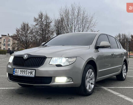 Бежевый Шкода Суперб, объемом двигателя 1.8 л и пробегом 245 тыс. км за 7800 $, фото 1 на Automoto.ua