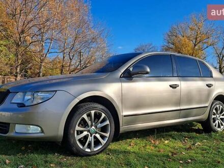 Бежевий Шкода Суперб, об'ємом двигуна 1.78 л та пробігом 254 тис. км за 8000 $, фото 1 на Automoto.ua