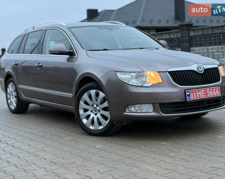 Бежевий Шкода Суперб, об'ємом двигуна 2 л та пробігом 288 тис. км за 11300 $, фото 1 на Automoto.ua