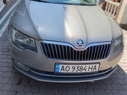 Шкода Суперб 2013 у Тячеве на Automoto.ua Бежевий Шкода Суперб, об'ємом двигуна 1.6 л та пробігом 200 тис. км за 10300 $, фото 1 на Automoto.ua