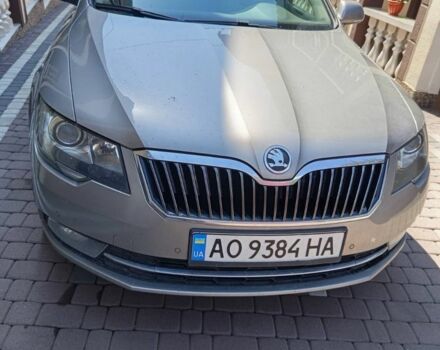 Бежевий Шкода Суперб, об'ємом двигуна 1.6 л та пробігом 200 тис. км за 10300 $, фото 1 на Automoto.ua