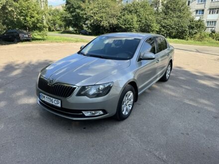 Бежевий Шкода Суперб, об'ємом двигуна 2 л та пробігом 535 тис. км за 10700 $, фото 1 на Automoto.ua