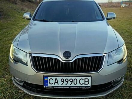 Шкода Суперб 2013 в Монастырище на Automoto.ua Бежевый Шкода Суперб, объемом двигателя 1.97 л и пробегом 320 тыс. км за 11999 $, фото 1 на Automoto.ua