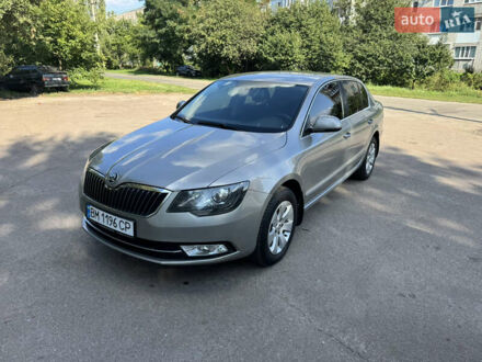 Бежевый Шкода Суперб, объемом двигателя 1.97 л и пробегом 535 тыс. км за 10700 $, фото 1 на Automoto.ua