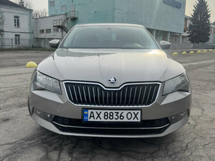 Бежевый Шкода Суперб, объемом двигателя 1.8 л и пробегом 164 тыс. км за 14800 $, фото 1 на Automoto.ua