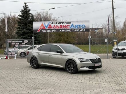 Бежевый Шкода Суперб, объемом двигателя 2 л и пробегом 185 тыс. км за 22600 $, фото 1 на Automoto.ua