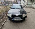 Черный Шкода Суперб, объемом двигателя 2.5 л и пробегом 300 тыс. км за 4047 $, фото 1 на Automoto.ua