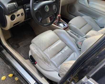 Черный Шкода Суперб, объемом двигателя 2.8 л и пробегом 350 тыс. км за 4200 $, фото 15 на Automoto.ua