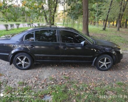 Черный Шкода Суперб, объемом двигателя 1.8 л и пробегом 270 тыс. км за 4600 $, фото 1 на Automoto.ua
