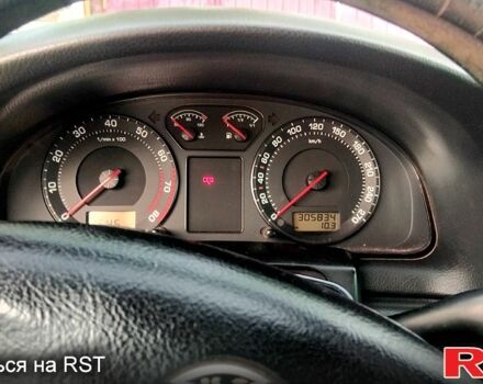 Черный Шкода Суперб, объемом двигателя 1.8 л и пробегом 305 тыс. км за 4500 $, фото 7 на Automoto.ua