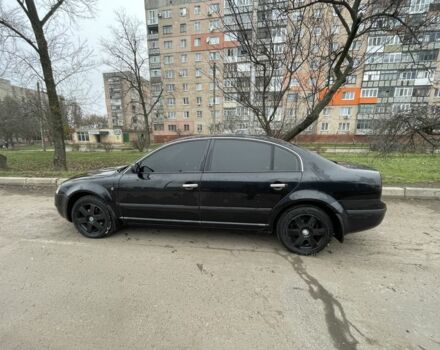 Черный Шкода Суперб, объемом двигателя 1.8 л и пробегом 230 тыс. км за 4999 $, фото 1 на Automoto.ua
