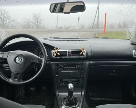 Черный Шкода Суперб, объемом двигателя 2 л и пробегом 275 тыс. км за 5500 $, фото 6 на Automoto.ua