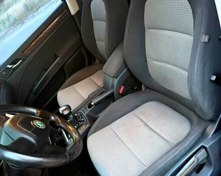 Черный Шкода Суперб, объемом двигателя 1.8 л и пробегом 205 тыс. км за 8000 $, фото 8 на Automoto.ua