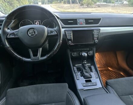 Чорний Шкода Суперб, об'ємом двигуна 2 л та пробігом 245 тис. км за 16499 $, фото 2 на Automoto.ua
