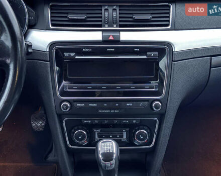 Чорний Шкода Суперб, об'ємом двигуна 2 л та пробігом 275 тис. км за 8900 $, фото 6 на Automoto.ua