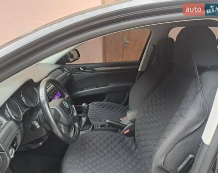 Чорний Шкода Суперб, об'ємом двигуна 1.6 л та пробігом 226 тис. км за 9200 $, фото 17 на Automoto.ua