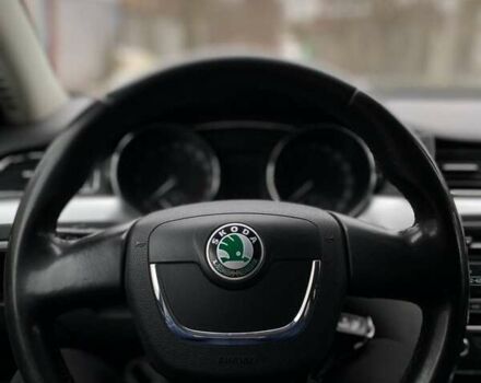 Черный Шкода Суперб, объемом двигателя 2 л и пробегом 240 тыс. км за 10500 $, фото 4 на Automoto.ua