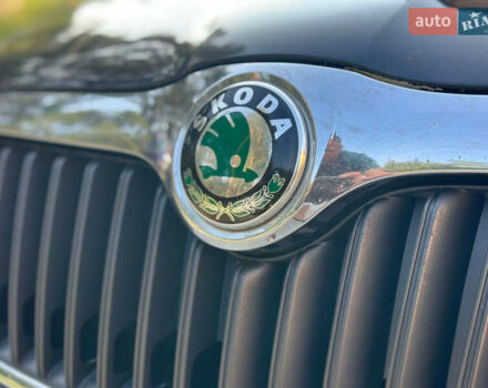 Черный Шкода Суперб, объемом двигателя 1.97 л и пробегом 225 тыс. км за 8330 $, фото 4 на Automoto.ua