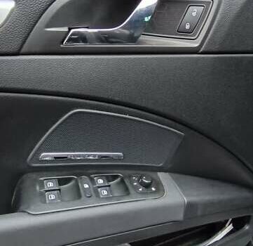 Черный Шкода Суперб, объемом двигателя 1.4 л и пробегом 264 тыс. км за 9700 $, фото 3 на Automoto.ua