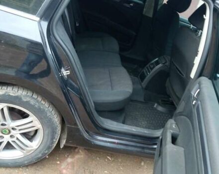 Чорний Шкода Суперб, об'ємом двигуна 2 л та пробігом 300 тис. км за 9499 $, фото 4 на Automoto.ua