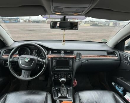 Чорний Шкода Суперб, об'ємом двигуна 2 л та пробігом 330 тис. км за 9450 $, фото 8 на Automoto.ua