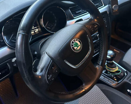 Шкода Суперб 2011 в Луцке на Automoto.ua Черный Шкода Суперб, объемом двигателя 2 л и пробегом 260 тыс. км за 10100 $, фото 18 на Automoto.ua