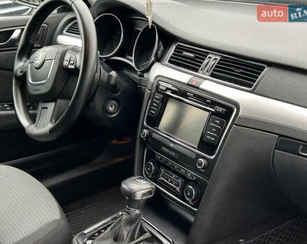 Черный Шкода Суперб, объемом двигателя 2 л и пробегом 260 тыс. км за 9799 $, фото 11 на Automoto.ua