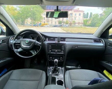 Черный Шкода Суперб, объемом двигателя 1.6 л и пробегом 286 тыс. км за 9500 $, фото 7 на Automoto.ua