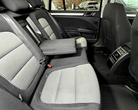 Черный Шкода Суперб, объемом двигателя 2 л и пробегом 236 тыс. км за 11000 $, фото 3 на Automoto.ua