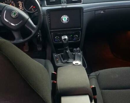 Черный Шкода Суперб, объемом двигателя 1.6 л и пробегом 350 тыс. км за 8300 $, фото 8 на Automoto.ua