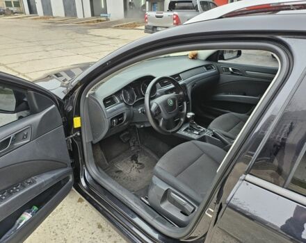 Черный Шкода Суперб, объемом двигателя 2 л и пробегом 310 тыс. км за 11750 $, фото 5 на Automoto.ua