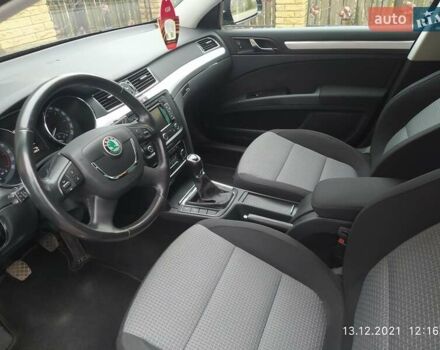 Черный Шкода Суперб, объемом двигателя 1.6 л и пробегом 299 тыс. км за 10500 $, фото 7 на Automoto.ua