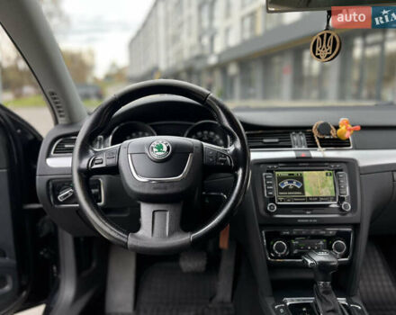 Чорний Шкода Суперб, об'ємом двигуна 2 л та пробігом 282 тис. км за 10799 $, фото 33 на Automoto.ua