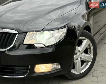 Чорний Шкода Суперб, об'ємом двигуна 2 л та пробігом 282 тис. км за 10799 $, фото 15 на Automoto.ua