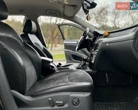 Чорний Шкода Суперб, об'ємом двигуна 2 л та пробігом 282 тис. км за 10799 $, фото 39 на Automoto.ua