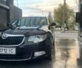 Черный Шкода Суперб, объемом двигателя 2 л и пробегом 210 тыс. км за 11000 $, фото 1 на Automoto.ua
