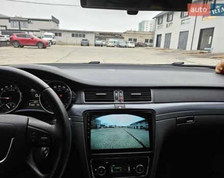 Черный Шкода Суперб, объемом двигателя 1.97 л и пробегом 310 тыс. км за 11750 $, фото 4 на Automoto.ua