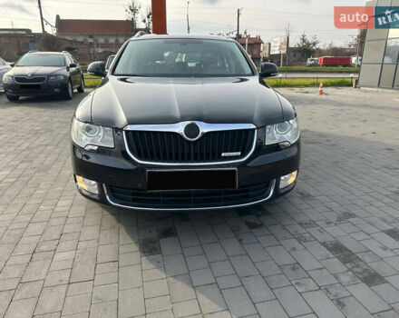 Черный Шкода Суперб, объемом двигателя 1.6 л и пробегом 209 тыс. км за 10500 $, фото 1 на Automoto.ua
