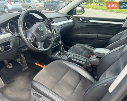 Черный Шкода Суперб, объемом двигателя 1.6 л и пробегом 307 тыс. км за 9900 $, фото 6 на Automoto.ua