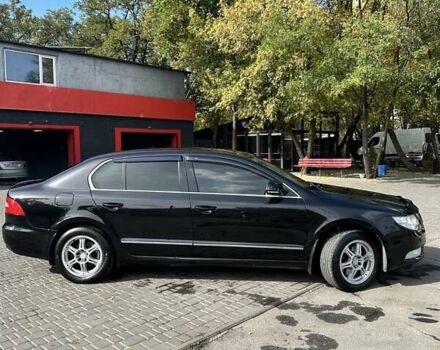 Черный Шкода Суперб, объемом двигателя 1.8 л и пробегом 194 тыс. км за 10600 $, фото 5 на Automoto.ua