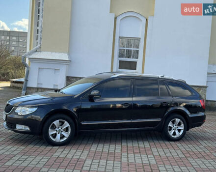 Чорний Шкода Суперб, об'ємом двигуна 2 л та пробігом 212 тис. км за 11300 $, фото 2 на Automoto.ua