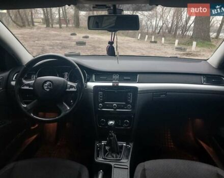 Черный Шкода Суперб, объемом двигателя 1.6 л и пробегом 322 тыс. км за 10900 $, фото 12 на Automoto.ua