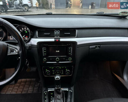 Черный Шкода Суперб, объемом двигателя 2 л и пробегом 358 тыс. км за 12000 $, фото 19 на Automoto.ua