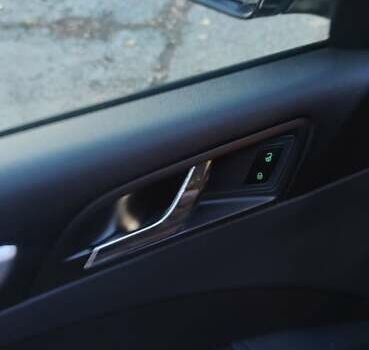 Шкода Суперб 2013 у Кицмане на Automoto.ua Чорний Шкода Суперб, об'ємом двигуна 2 л та пробігом 235 тис. км за 13400 $, фото 13 на Automoto.ua