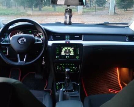 Шкода Суперб 2013 у Кицмане на Automoto.ua Чорний Шкода Суперб, об'ємом двигуна 2 л та пробігом 235 тис. км за 13400 $, фото 17 на Automoto.ua