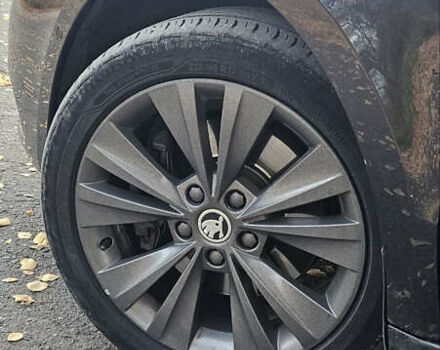 Черный Шкода Суперб, объемом двигателя 1.97 л и пробегом 294 тыс. км за 12400 $, фото 7 на Automoto.ua