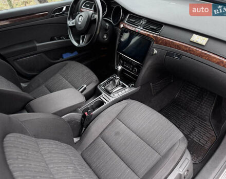 Черный Шкода Суперб, объемом двигателя 2 л и пробегом 302 тыс. км за 11400 $, фото 24 на Automoto.ua