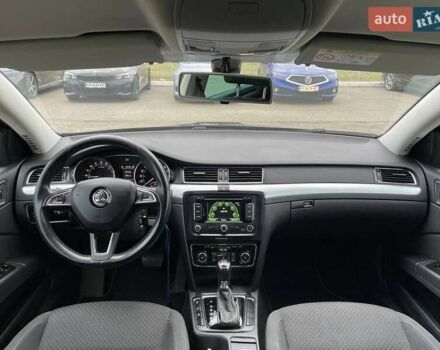 Шкода Суперб 2014 у Києві на Automoto.ua Чорний Шкода Суперб, об'ємом двигуна 1.97 л та пробігом 236 тис. км за 13990 $, фото 13 на Automoto.ua