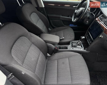 Черный Шкода Суперб, объемом двигателя 2 л и пробегом 302 тыс. км за 11400 $, фото 23 на Automoto.ua