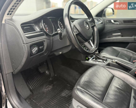 Черный Шкода Суперб, объемом двигателя 2 л и пробегом 235 тыс. км за 15500 $, фото 31 на Automoto.ua